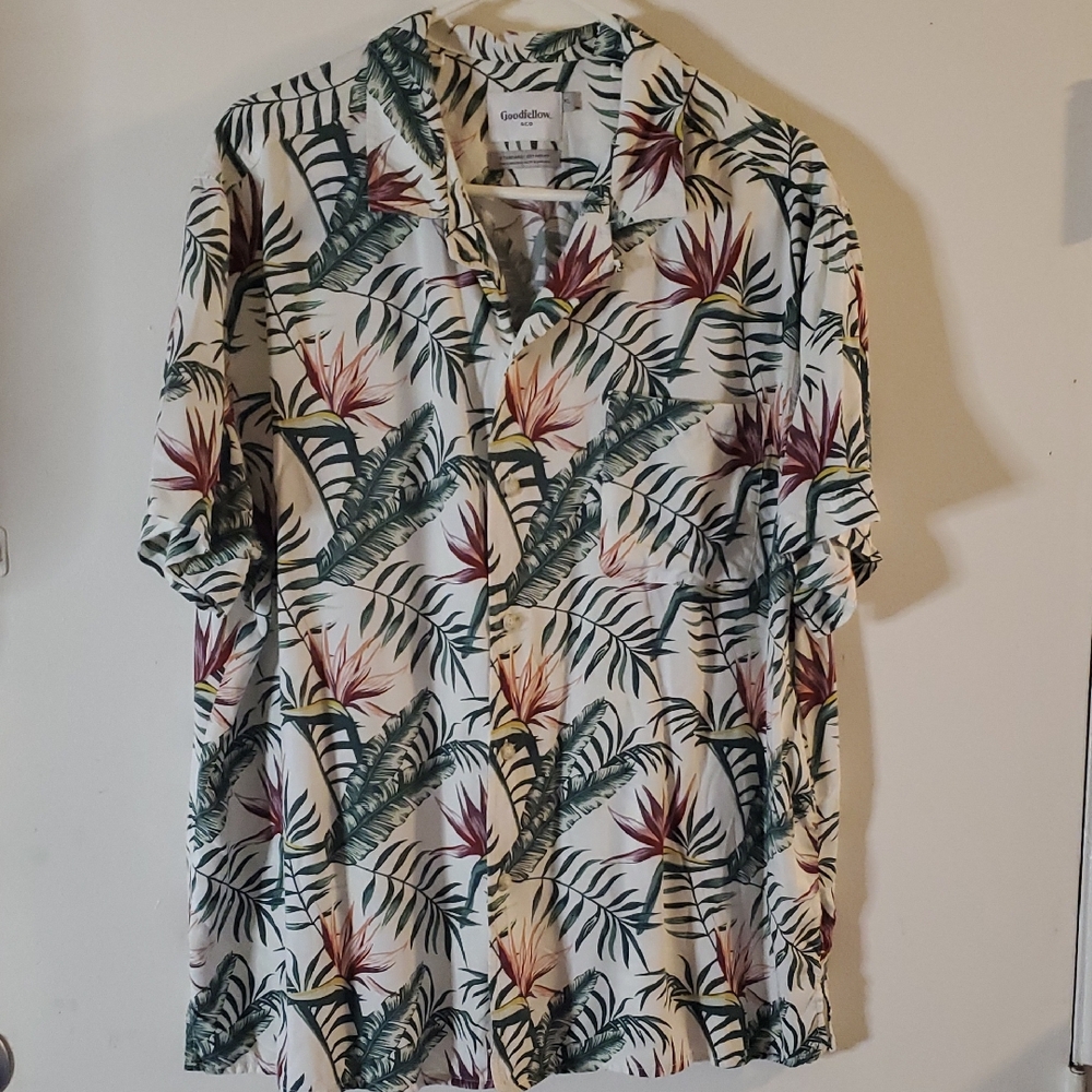 Goodfellow & Co Men's Leaf Print Casual Shirt - Green and White